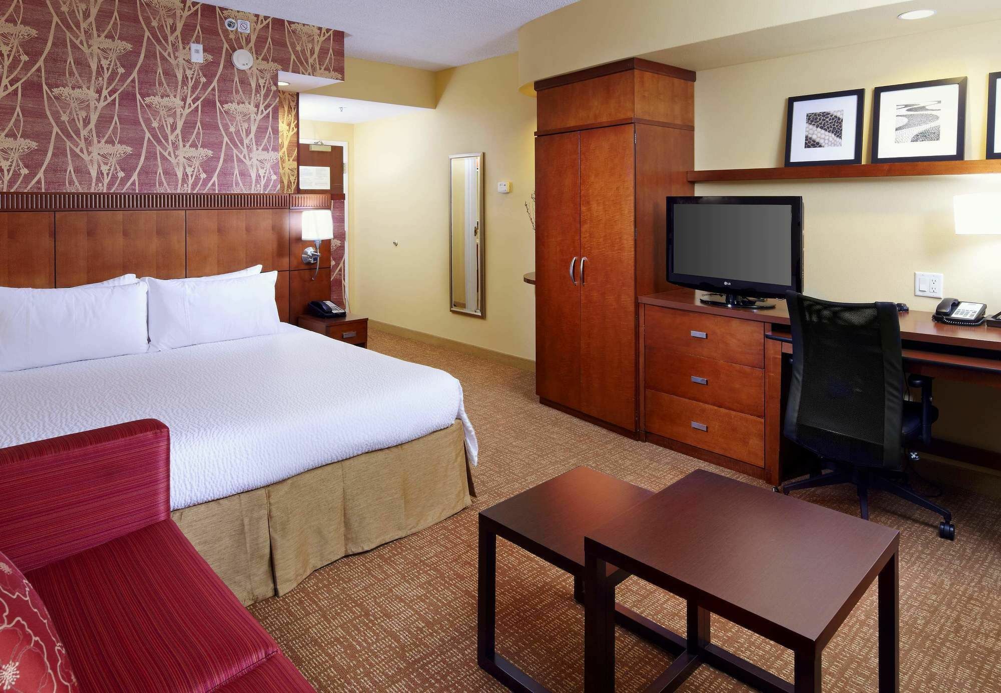 คอร์ตยาร์ด แทมปา โอลด์สมาร์ Hotel ภายนอก รูปภาพ